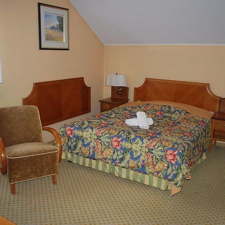 ויילאון Noclegi Helios & Hotelowa מראה חיצוני תמונה